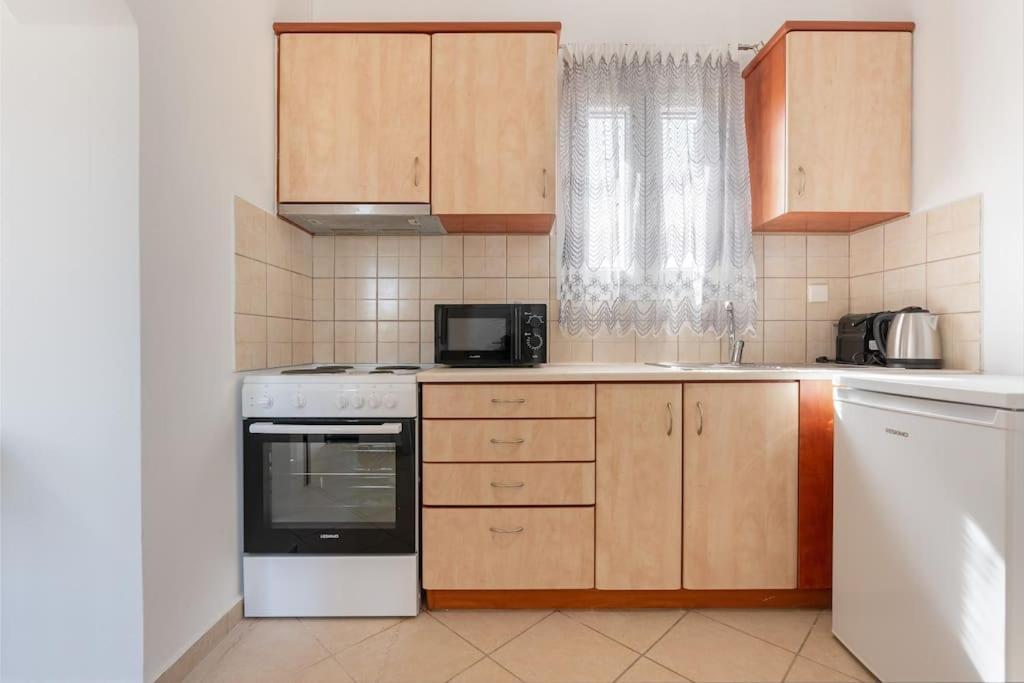 דירות סבורונטה Spiros House מראה חיצוני תמונה