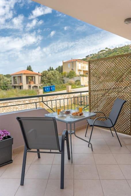 דירות סבורונטה Spiros House מראה חיצוני תמונה