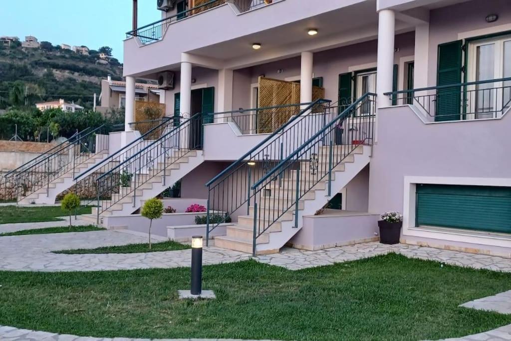 דירות סבורונטה Spiros House מראה חיצוני תמונה