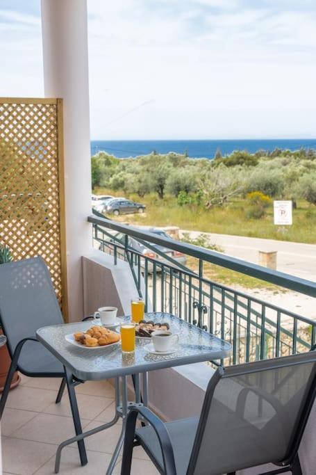 דירות סבורונטה Spiros House מראה חיצוני תמונה