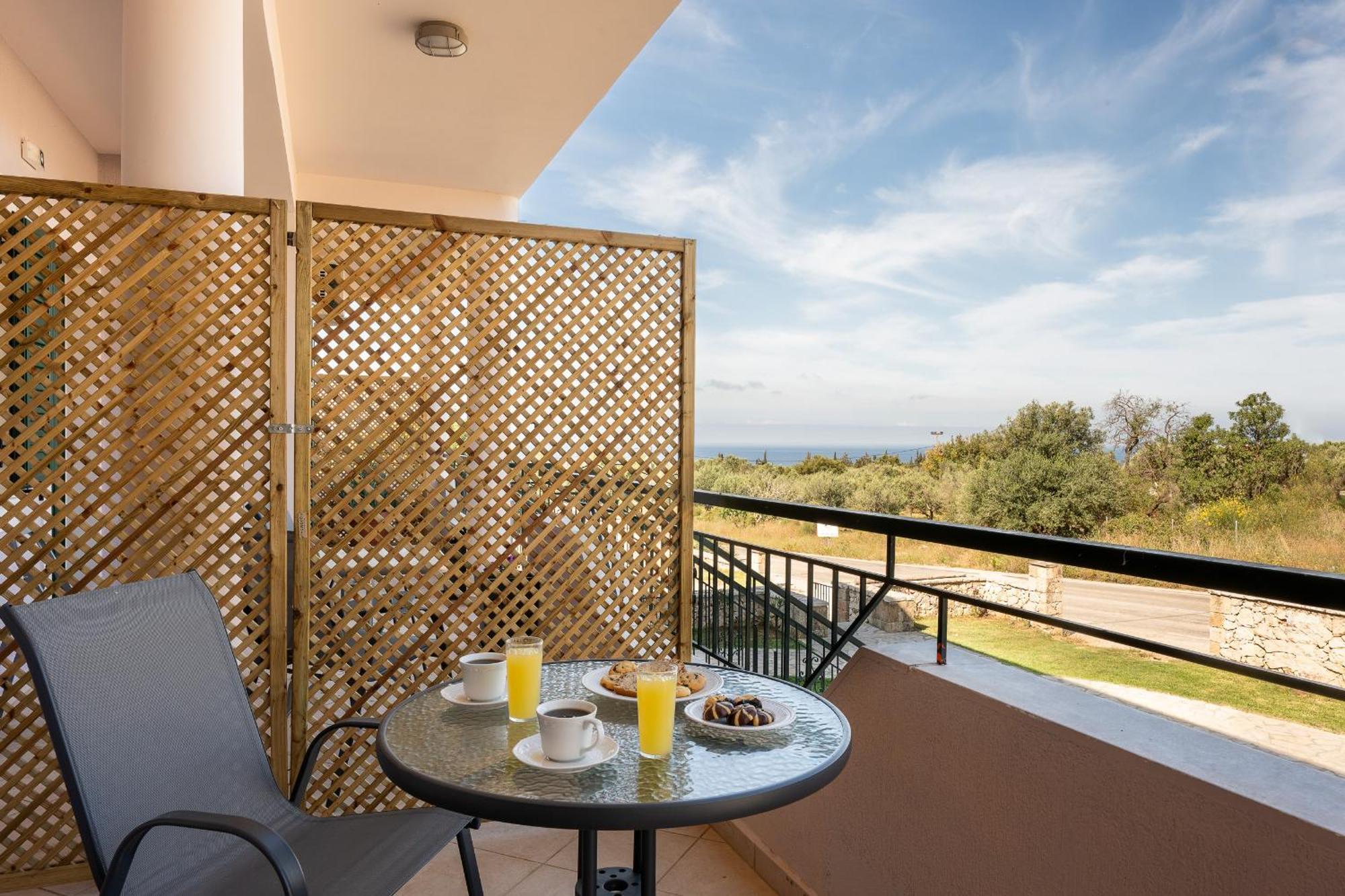 דירות סבורונטה Spiros House מראה חיצוני תמונה